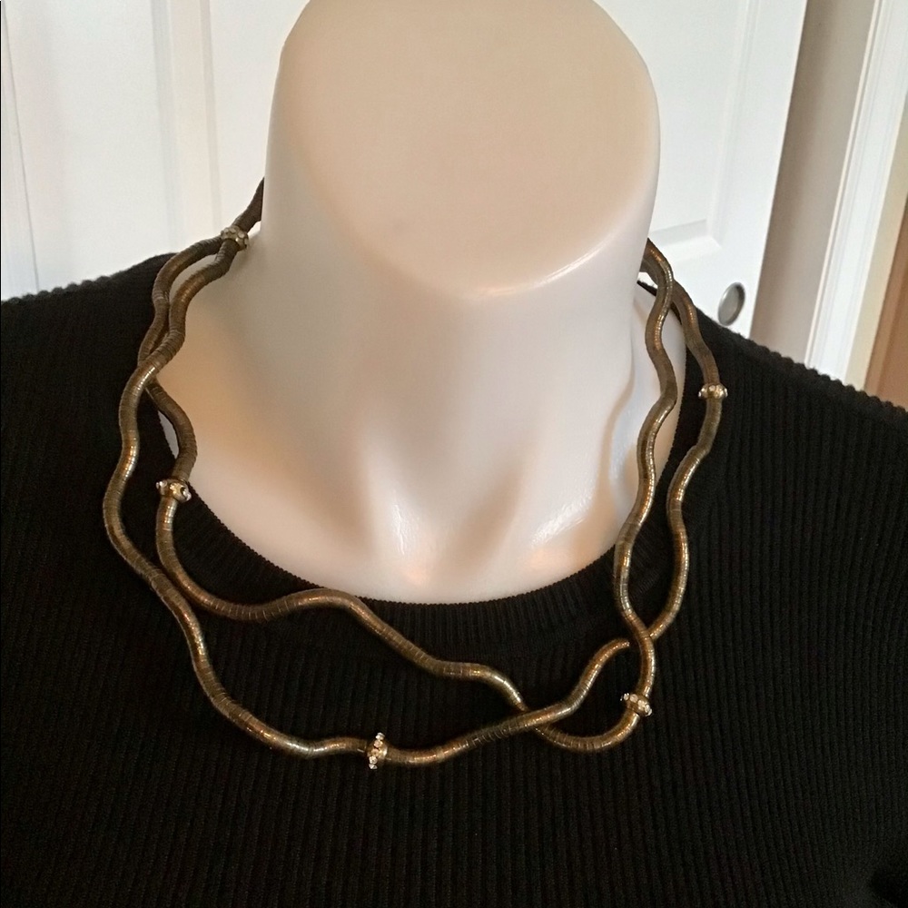 NWOT BUY OR FREE W/PURCHASE OF 2 ADDITIONAL ITEMS. NWOT FUN NECKLACE/BRACELET ♥️ - Picture 10 of 11